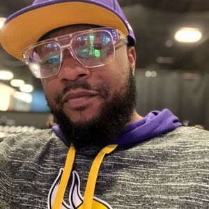 Meet your Posher, Sean